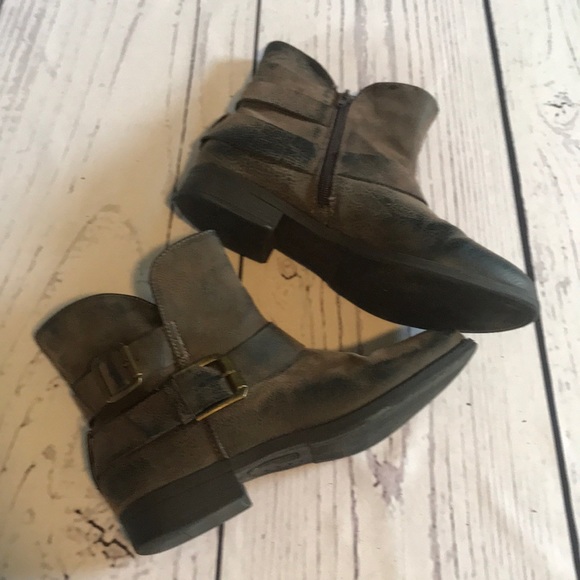Crown Vintage booties